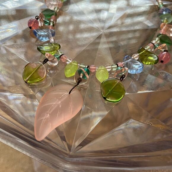 The Country Ewe LTD Glass Beaded Flower Necklace from New York - Picture 13 of 15